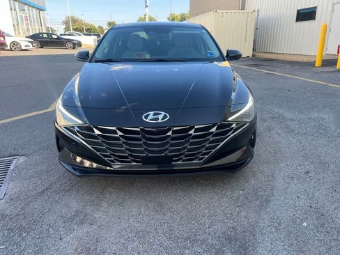 Used 2021 Hyundai Elantra Limited FWD image 6