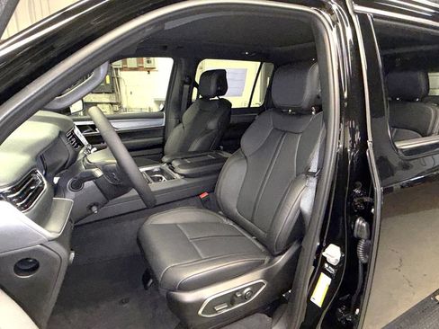 New 2026 Jeep Grand Wagoneer L 4WD image 27