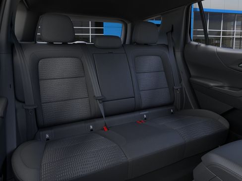 New 2026 Chevrolet Equinox LT FWD image 40