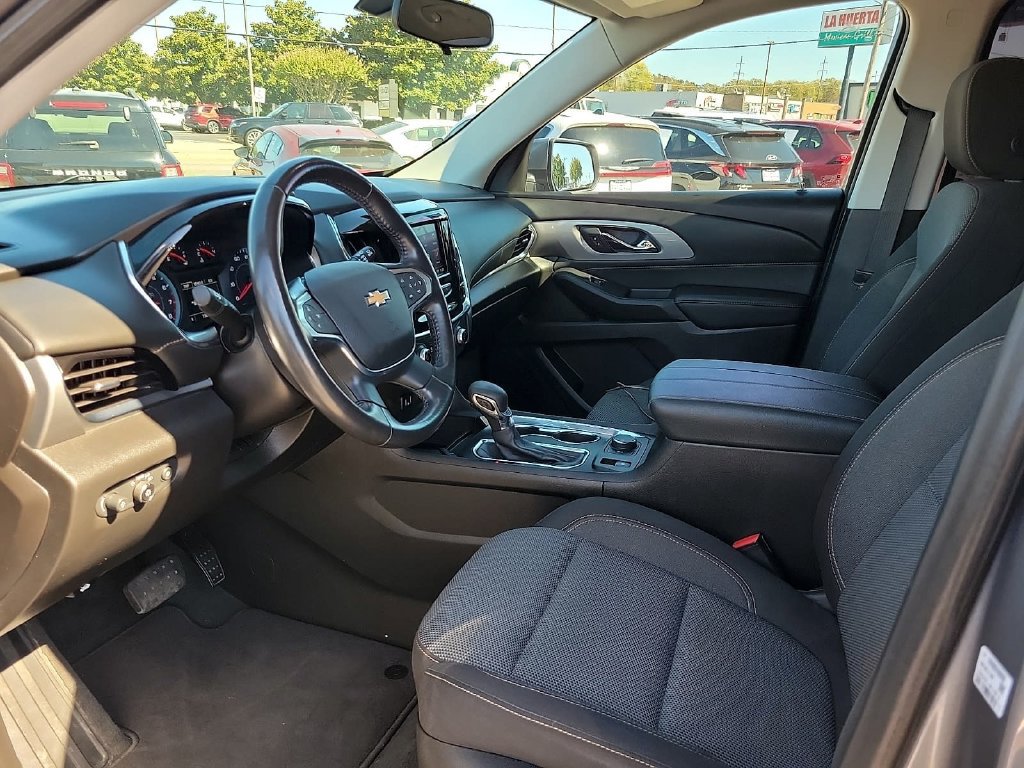 Used 2021 Chevrolet Traverse LT FWD image 15