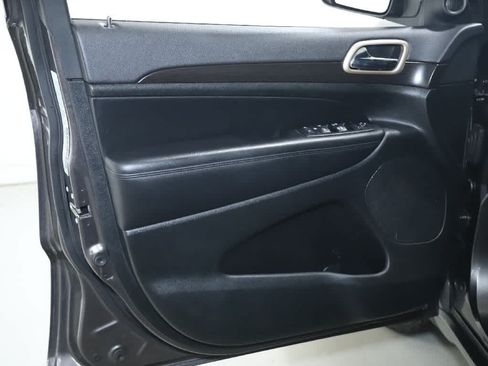 Used 2014 Jeep Grand Cherokee Altitude AWD/4WD image 13