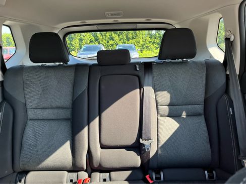 Used 2024 Nissan Rogue SV FWD image 20