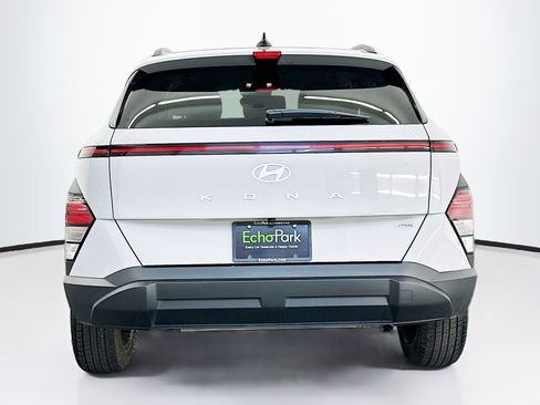 Used 2025 Hyundai Kona SEL image 7