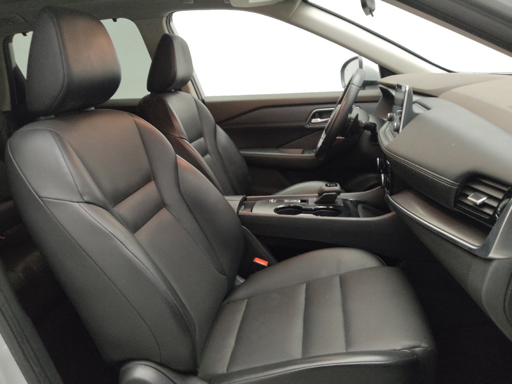 Used 2021 Nissan Rogue SV w/ Premium Package FWD image 21