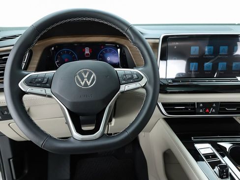 New 2026 Volkswagen Atlas SE FWD image 20