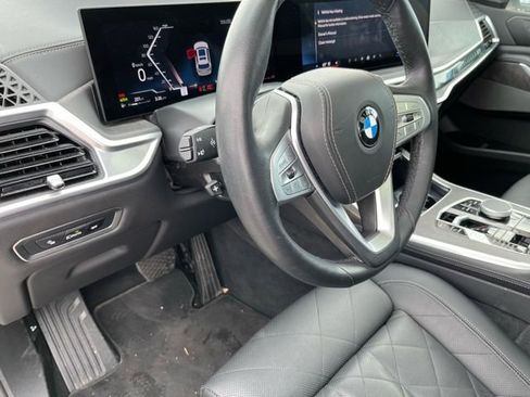 Used 2025 BMW X7 xDrive40i image 14