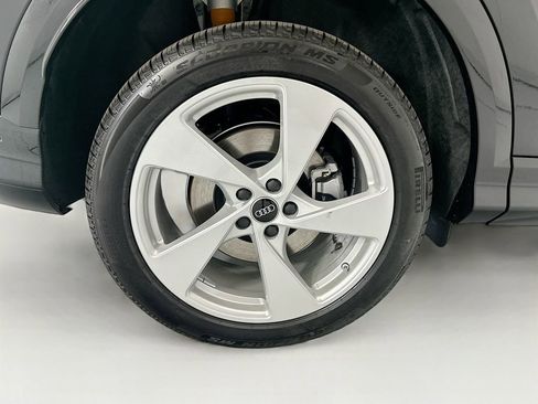 Used 2026 Audi Q5 Premium Plus AWD/4WD image 32