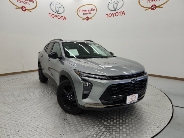 Used 2025 Chevrolet Trax ACTIV w/ Driver Confidence Package FWD image 1