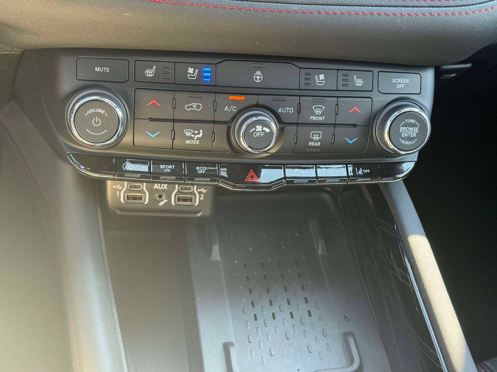 Used 2025 Dodge Durango GT AWD/4WD image 26