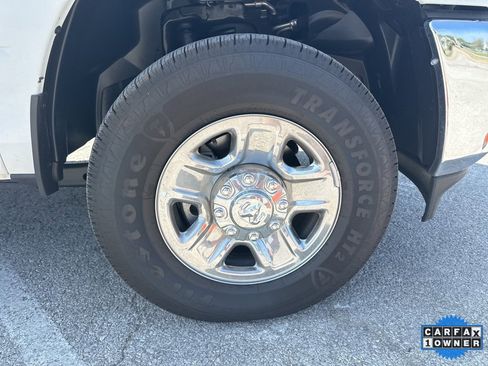 Used 2024 RAM 2500 Tradesman w/ Chrome Appearance Group image 40