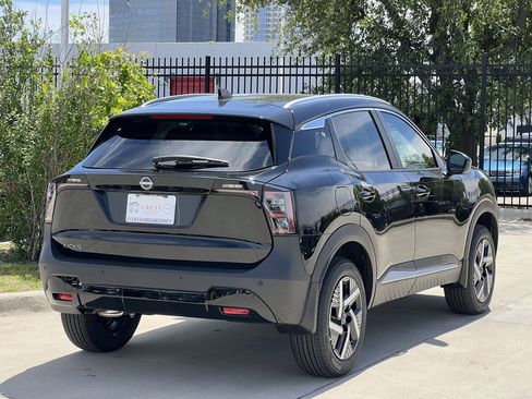 New 2026 Nissan Kicks SV FWD image 4