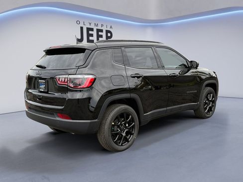 New 2026 Jeep Compass Latitude image 6