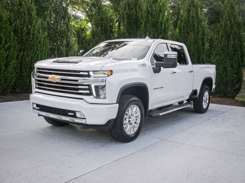 Used 2022 Chevrolet Silverado 2500 High Country w/ Safety Package II AWD/4WD image 5