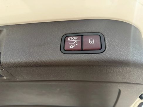 Used 2019 Mercedes-Benz GLS 450 4MATIC image 29
