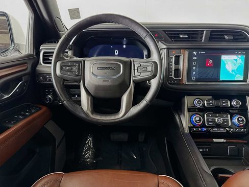 Used 2023 GMC Yukon Denali Ultimate image 23