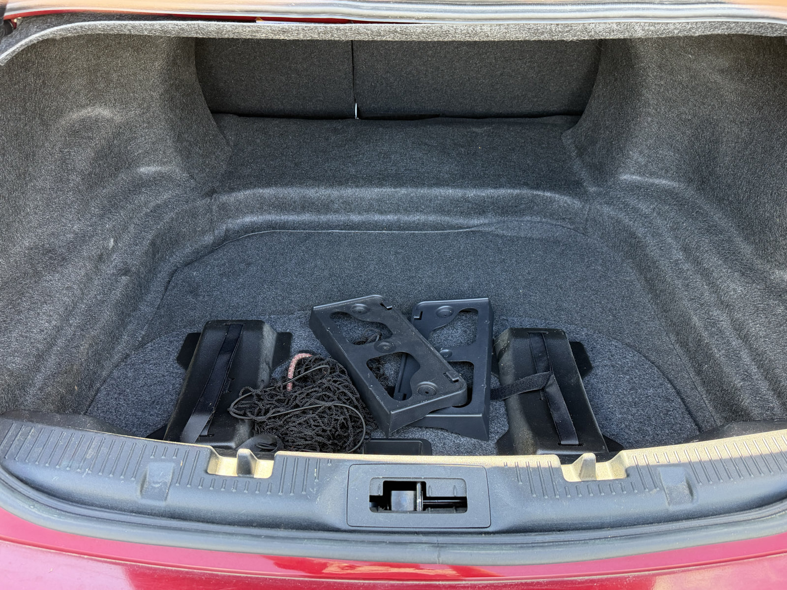 Used 2018 Ford Taurus SEL FWD image 14
