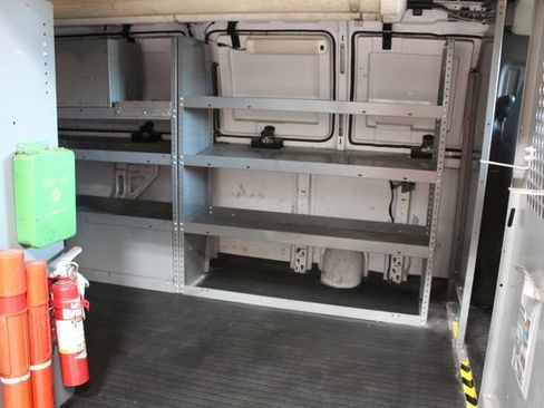 Used 2008 Chevrolet Express 3500 image 14