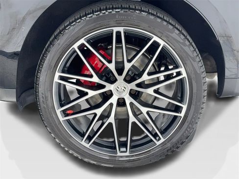 Used 2022 Porsche Macan S image 54