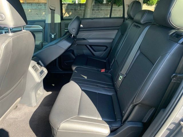 Used 2021 Volkswagen Atlas SEL AWD/4WD image 16