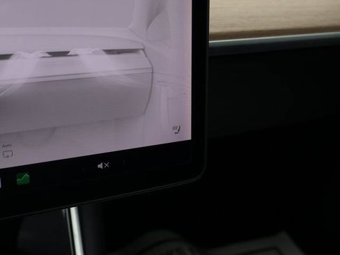 Used 2020 Tesla Model 3 Standard Range Plus RWD image 42