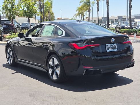 New 2026 BMW i4 eDrive40 w/ Parking Assistance Package RWD image 8
