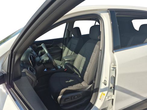 Used 2020 Chevrolet Equinox LT image 16