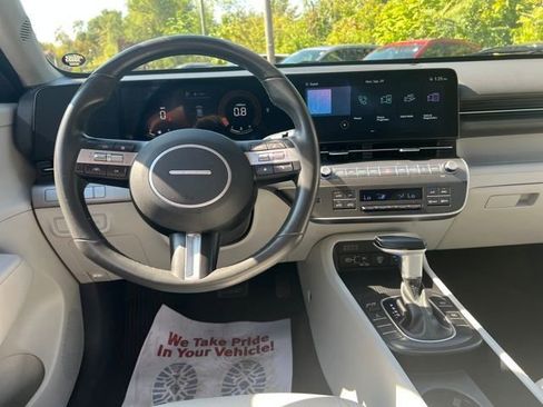 Used 2024 Hyundai Kona SEL image 21