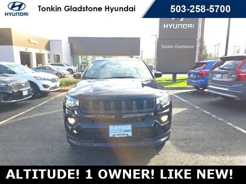 Used 2023 Jeep Compass Altitude w/ Sun and Sound Group image 4