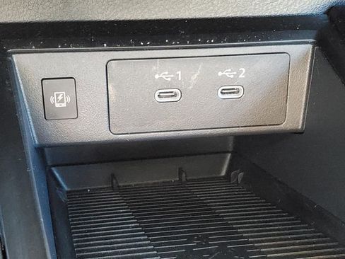 Certified 2025 Nissan Kicks SV image 25