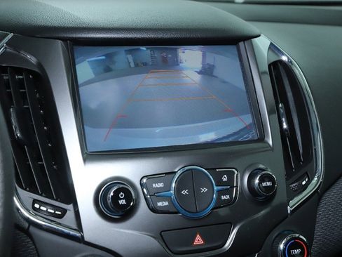 Used 2016 Chevrolet Cruze LT w/ Sun And Sound Package image 29