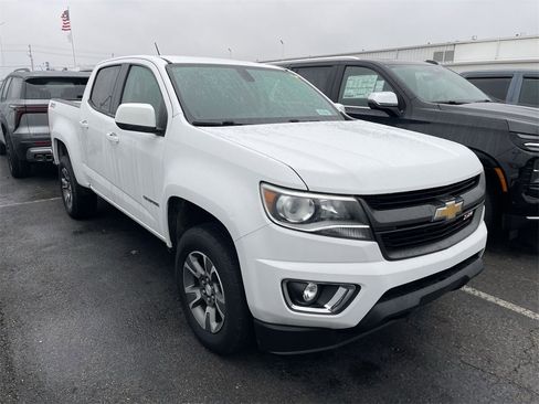 Used 2017 Chevrolet Colorado Z71 image 2