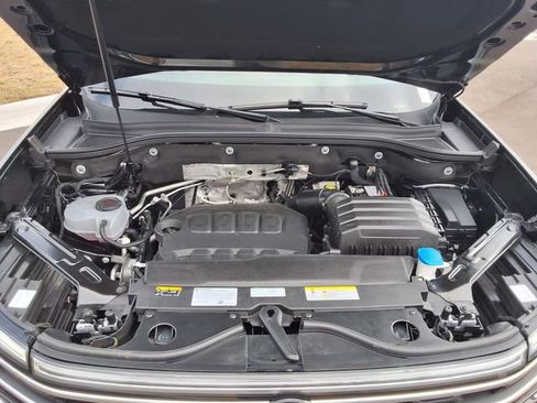 Used 2025 Volkswagen Atlas SE image 13