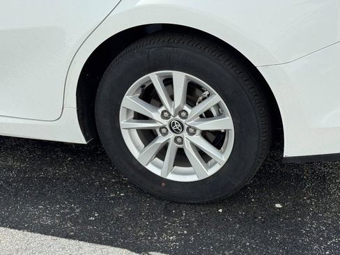 Used 2025 Toyota Camry LE image 5