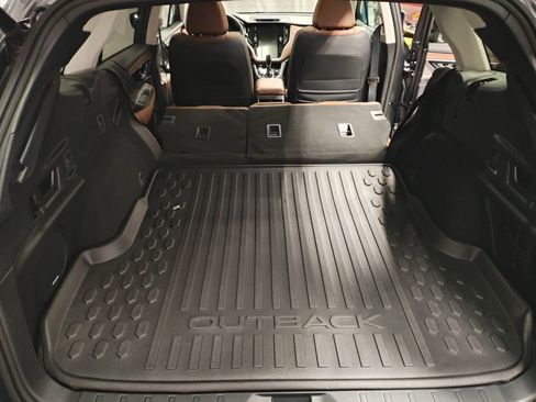 Used 2025 Subaru Outback Touring image 15