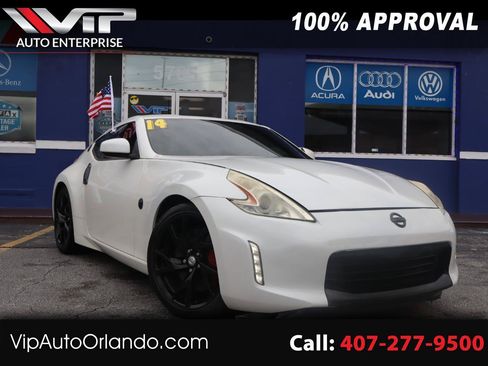 Used 2014 Nissan 370Z Coupe w/ Sport Package RWD image 1