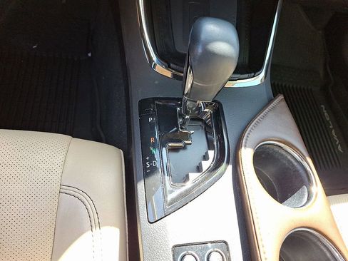 Used 2018 Toyota Avalon Limited w/ All Weather Liner Package FWD image 22