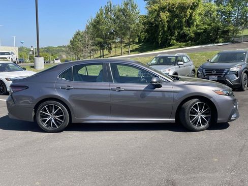 Used 2023 Toyota Camry SE w/ Convenience Package FWD image 2