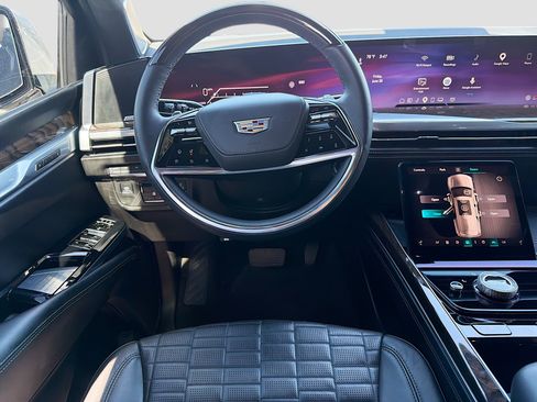 Certified 2025 Cadillac Escalade ESV Sport Platinum AWD/4WD image 23