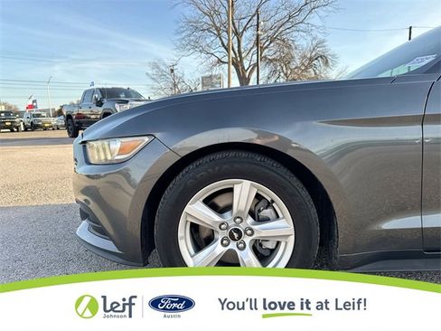 Used 2017 Ford Mustang Coupe image 23