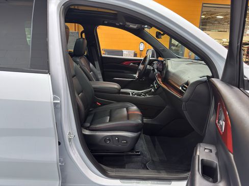 Used 2026 Chevrolet Traverse RS AWD/4WD image 20