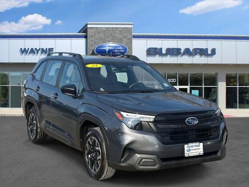 Used 2025 Subaru Forester AWD/4WD image 1