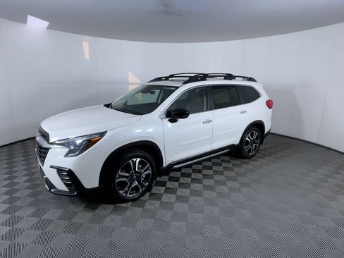 Certified 2025 Subaru Ascent Touring image 4