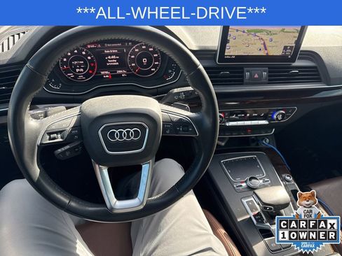 Used 2019 Audi Q5 Prestige w/ Prestige Package image 18
