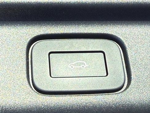 Used 2024 Land Rover Range Rover SE AWD/4WD image 7