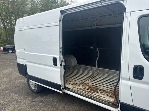 Used 2023 RAM ProMaster 2500 FWD image 25