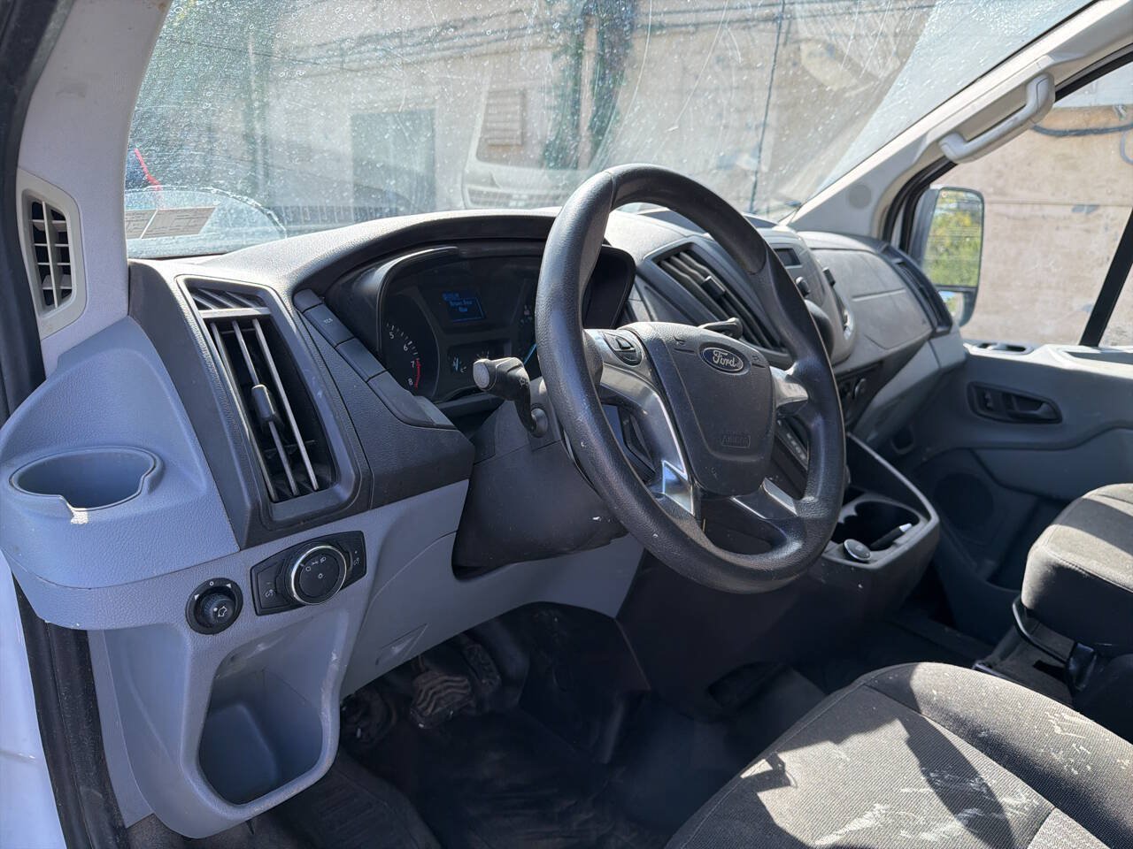 Used 2017 Ford Transit 250 130 Low Roof w/ Exterior Upgrade Package RWD image 16