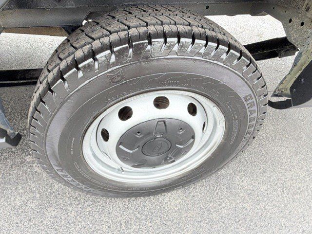 Used 2020 Ford Transit 250 148 High Roof Extended RWD image 10