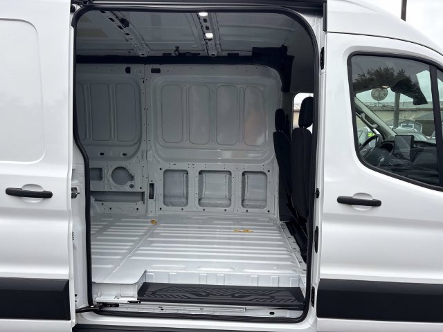 New 2027 Ford Transit 250 148 Medium Roof RWD image 16