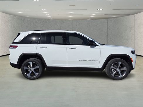 New 2026 Jeep Grand Cherokee Limited image 3