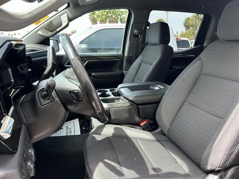 Used 2022 Chevrolet Silverado 1500 LT AWD/4WD image 11
